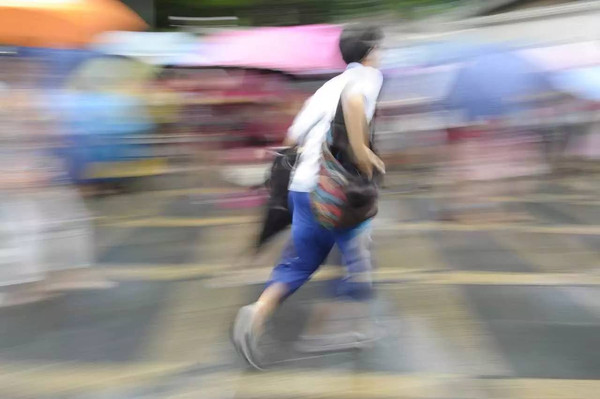 廣州暴雨突襲，高考繼續(xù)_除濕機廠家